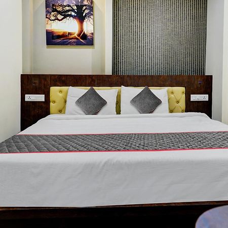 Super Townhouse Dev'S Inn By Cj Gunadala ภายนอก รูปภาพ