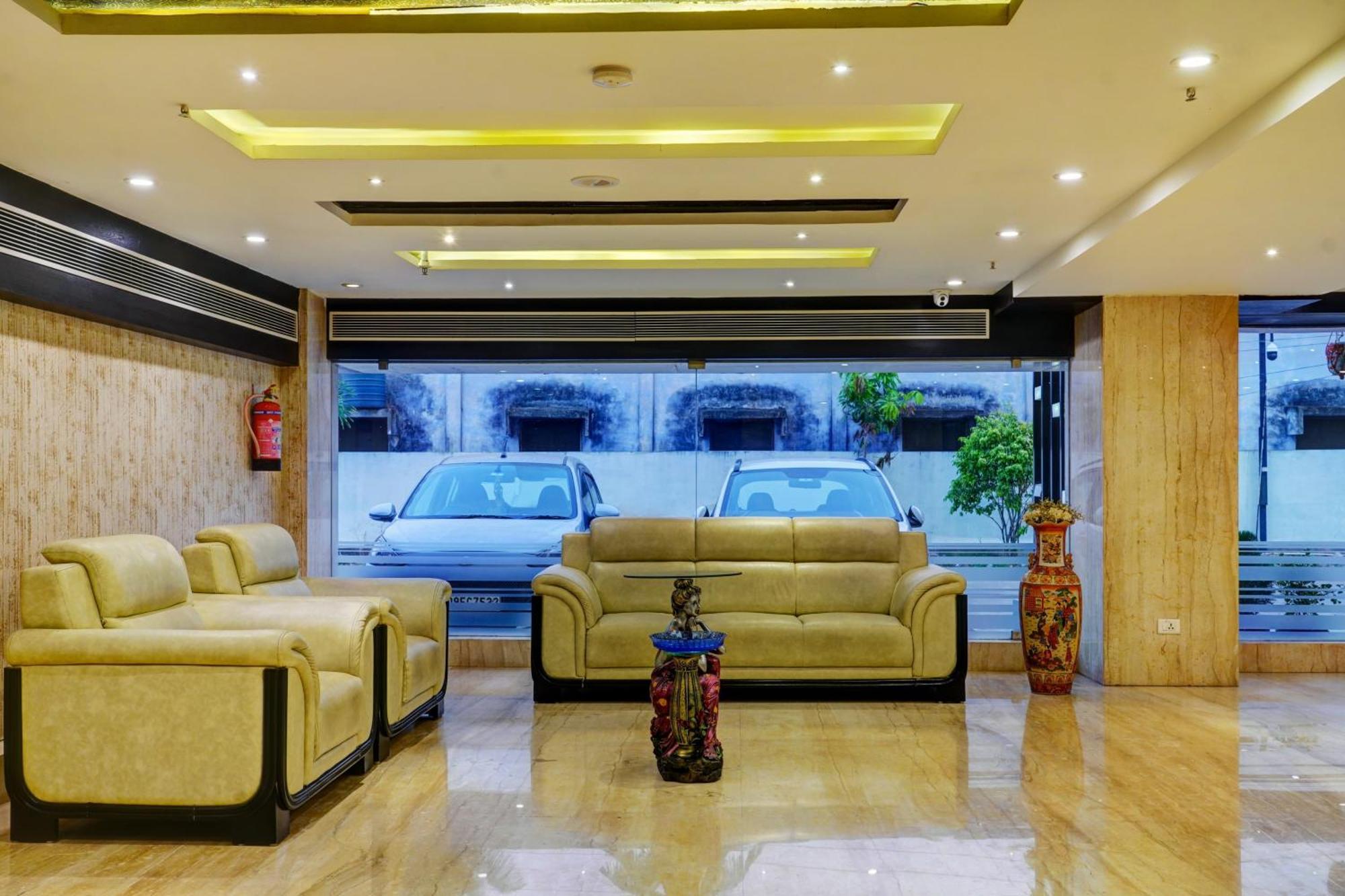 Super Townhouse Dev'S Inn By Cj Gunadala ภายนอก รูปภาพ