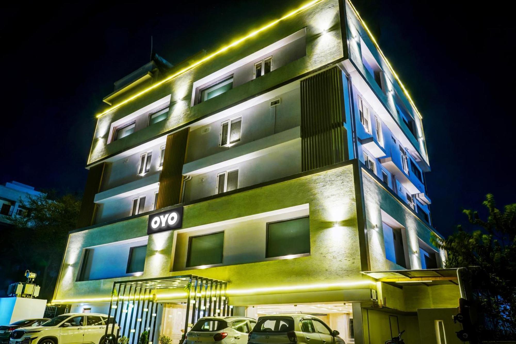 Super Townhouse Dev'S Inn By Cj Gunadala ภายนอก รูปภาพ