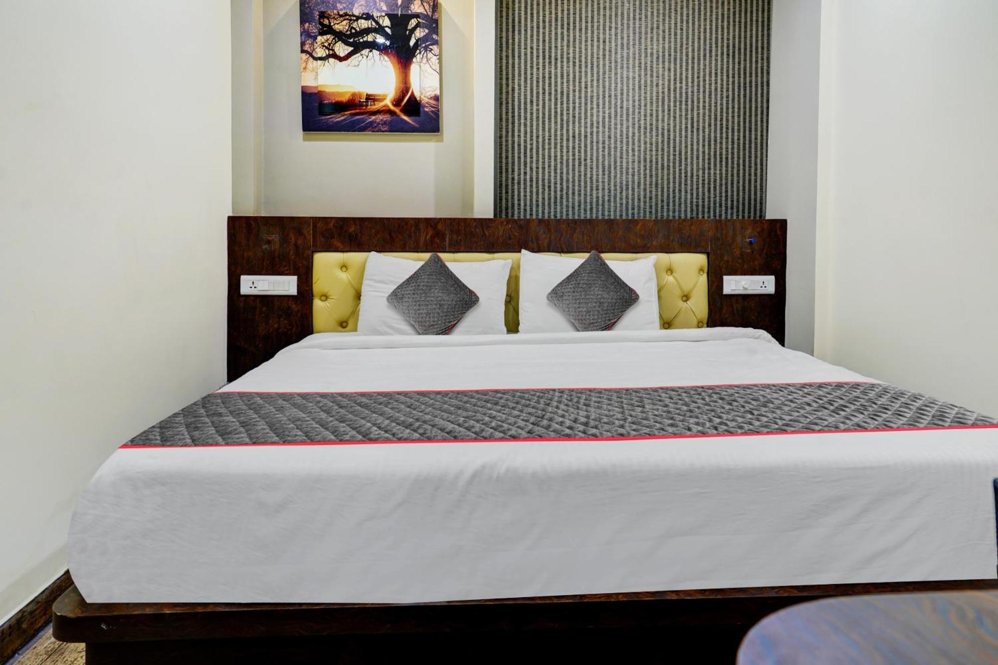 Super Townhouse Dev'S Inn By Cj Gunadala ภายนอก รูปภาพ